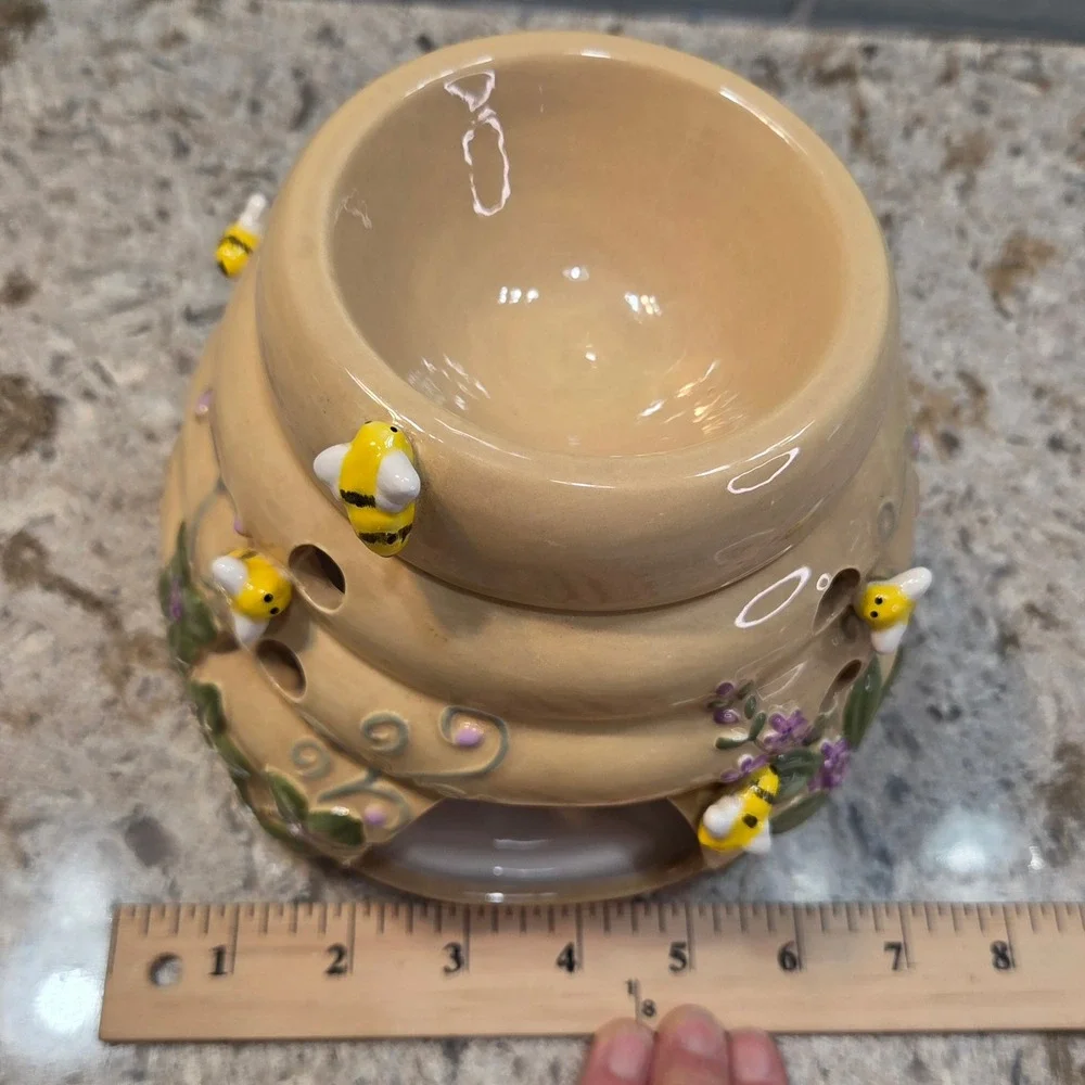 Vintage PartyLite Bee Hive Ceramic Wax Warmer Tea Light Holder Garden Bumble Bee